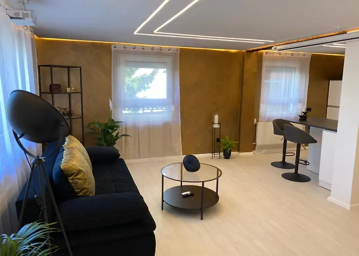 Wellness - Privat-spa Mit Whirlpool, Sauna & Kino
